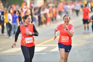 BIB: 27472, 20686
                            <button type="button" onclick="openModal(12773965)" class="btn btn-primary btn-sm float-right btn-popup" data-toggle="modal" data-target=".modal-high-quality">
                        <i class="fas fa-shopping-cart"></i> Add to Cart
                    </button>
                                            <button type="button" onclick="isThisMe(12773965, true)" class="btn btn-success btn-sm float-right btn-popup btn-isme hidden" data-toggle="tooltip" data-placement="bottom" title="นี่คือรูปของคุณใช่ไหม คลิกที่นี่เพื่อเอาเข้าอัลบั้ม">
                        <i class="fas fa-plus"></i> Add to album
                    </button>
                    <button type="button" onclick="isThisMe(12773965, false)" class="btn btn-warning btn-sm float-right btn-popup btn-isnotme hidden">
                        <i class="fas fa-ban"></i> Remove from album
                    </button>